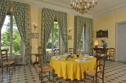 Chateau Juvenal Hotell Saint-Hippolyte-le-Graveyron Exteriör bild