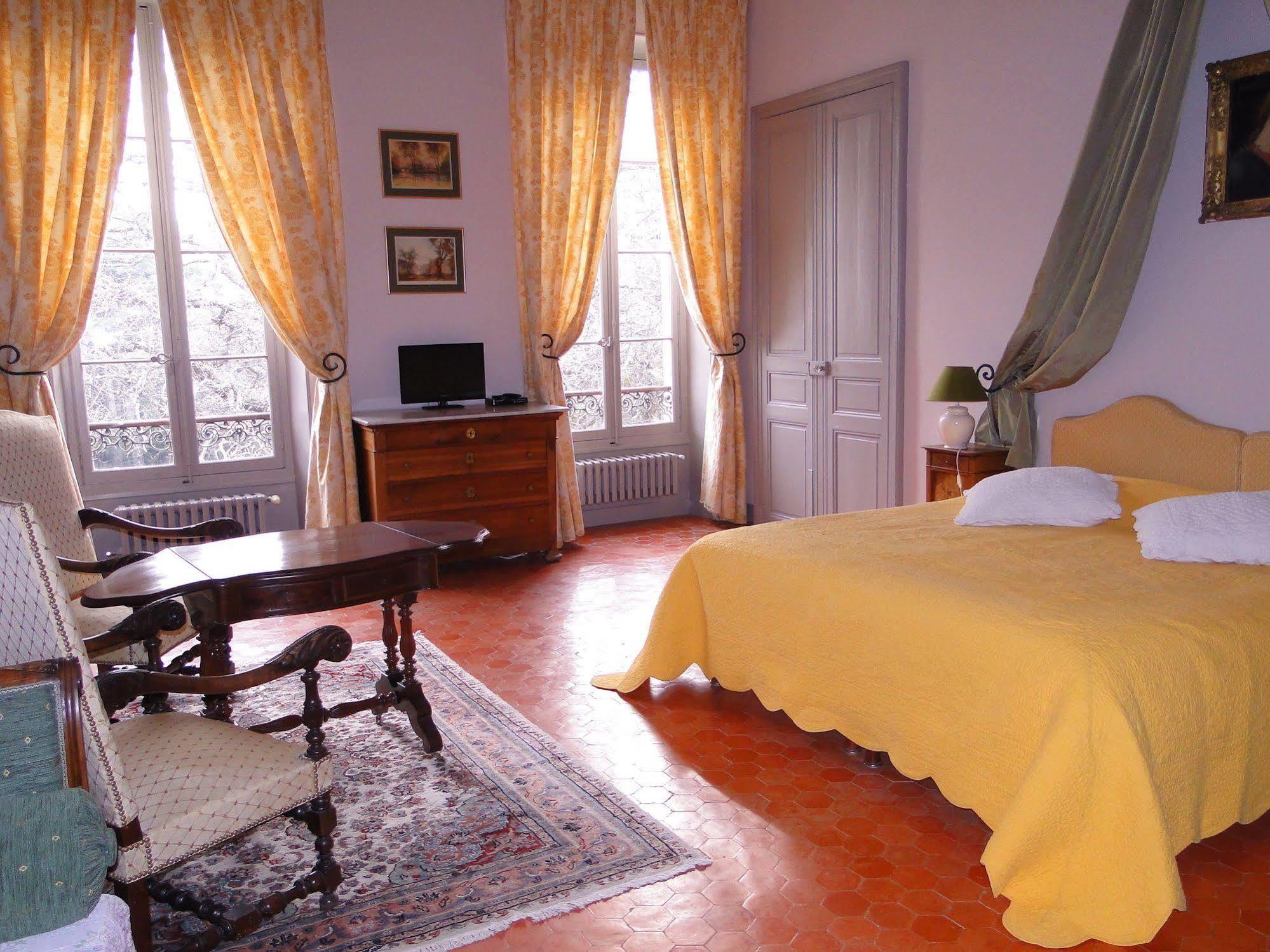 Chateau Juvenal Hotell Saint-Hippolyte-le-Graveyron Exteriör bild